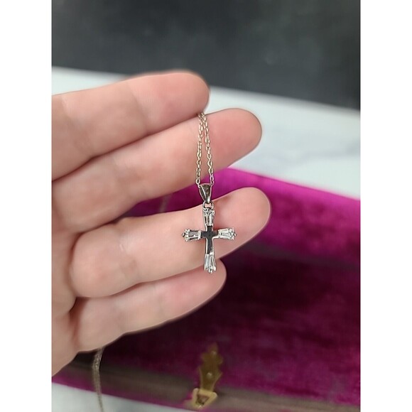925 CZ Cross Pendant Necklace Vintage - Picture 1 of 10